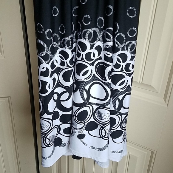 Sundress - Picture 4 of 5